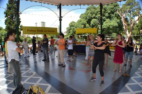 Falun Dafa en el barrio de Belgrano, CABA