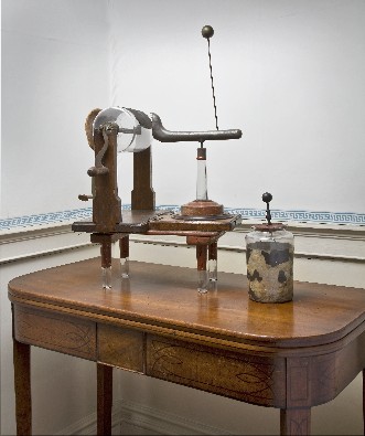 Réplica de la máquina eléctrica de John Wesley, actualmente en el Museo del Metodismo en Wesley's Chapel, Londres.